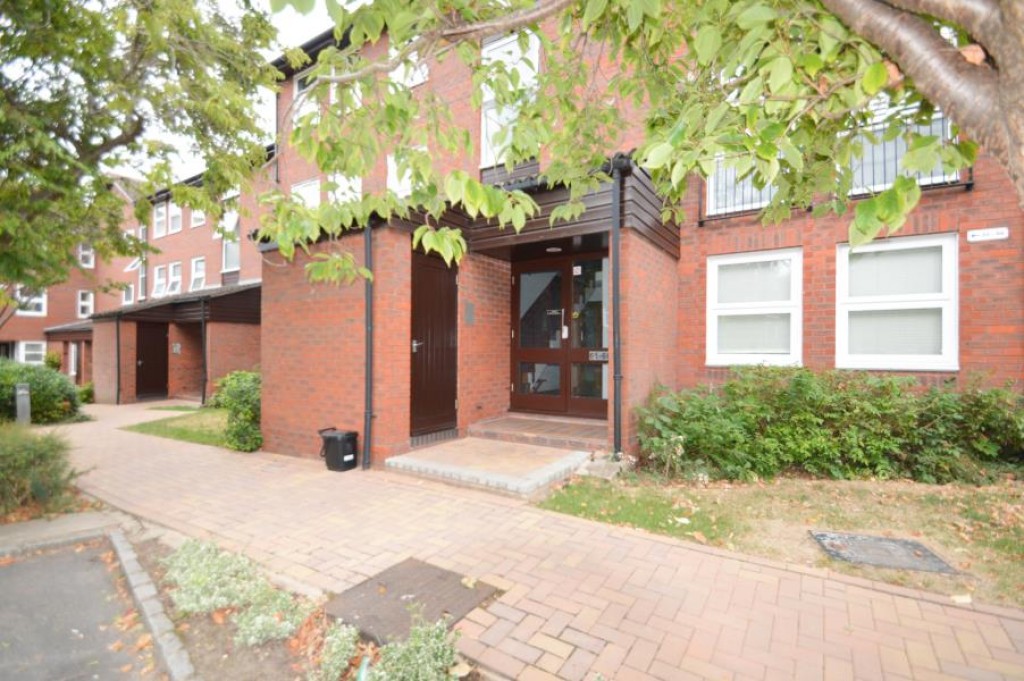 Fountain Gardens, Windsor, 2 bedroom, Flats / Apartments